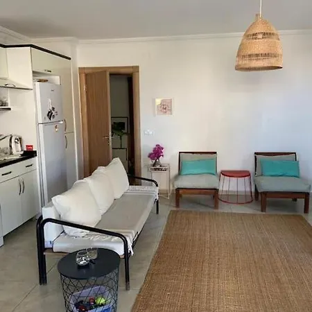 فيلة Sleeps 4, Spacious With A Large Garden - Awz 312 *
